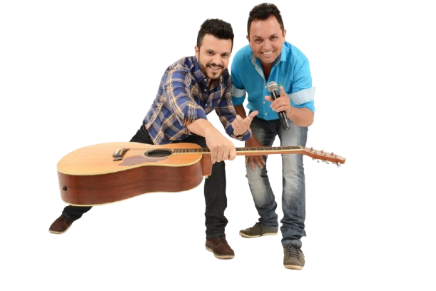 Angelo e Daniel com violão e microfone